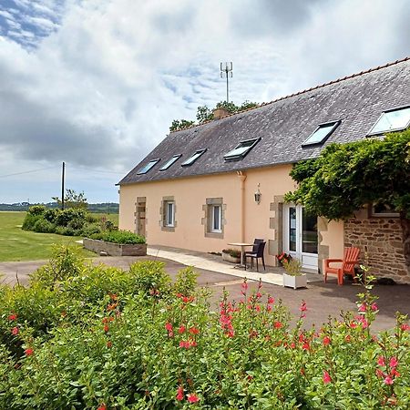 Au Calme A 10Mn Des Baies De Douarnenez Et Audierne Avec Cuisine A Disposition Mahalon Bagian luar foto