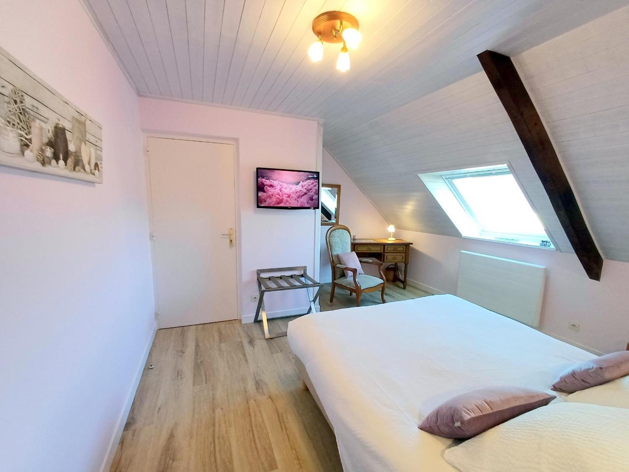 Au Calme A 10Mn Des Baies De Douarnenez Et Audierne Avec Cuisine A Disposition Mahalon Bagian luar foto