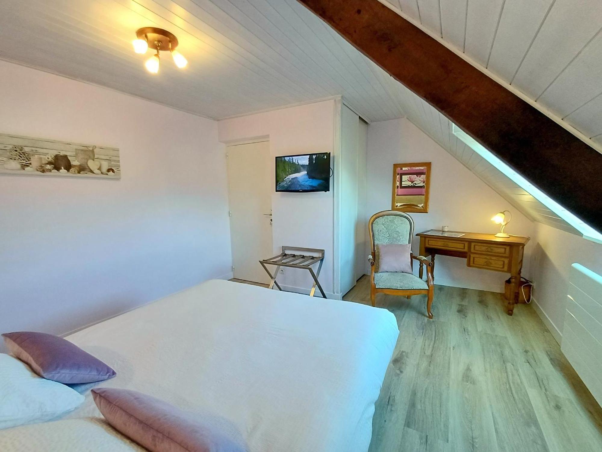 Au Calme A 10Mn Des Baies De Douarnenez Et Audierne Avec Cuisine A Disposition Mahalon Bagian luar foto