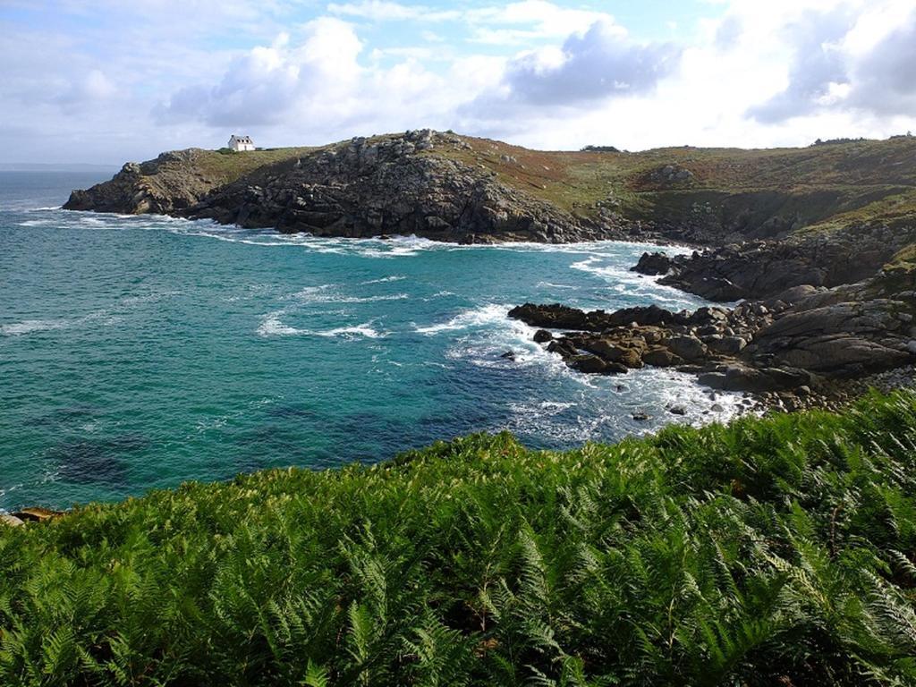 Au Calme A 10Mn Des Baies De Douarnenez Et Audierne Avec Cuisine A Disposition Mahalon Bagian luar foto